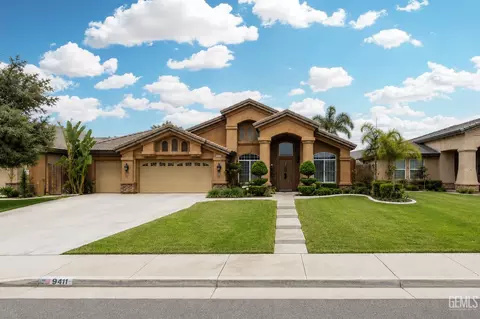 9411 Godiva Ave, Bakersfield, CA 93311