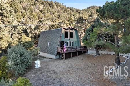 2116 Glacier Dr, Pine Mountain Club, CA 93222