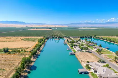 3700 Blue Loop Ln, Arvin, CA 93203 photo 6