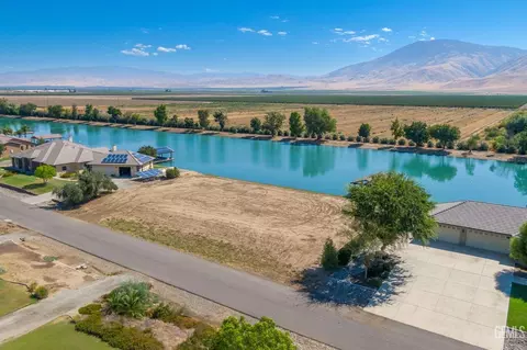 3700 Blue Loop Ln, Arvin, CA 93203 photo 10