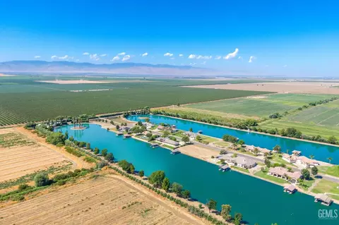 3700 Blue Loop Ln, Arvin, CA 93203 photo 5