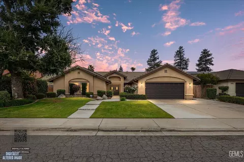 8836 Sierra Oak Dr, Bakersfield, CA 93311