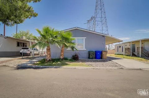 6601 Eucalyptus Dr #221, Bakersfield, CA 93306
