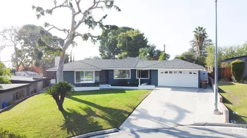 1904 Ridgewood Dr, Bakersfield, CA 93306