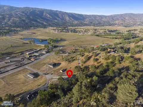 View/Area - 23300 Calico Ct, Tehachapi, CA 93561 photo 2 of 5