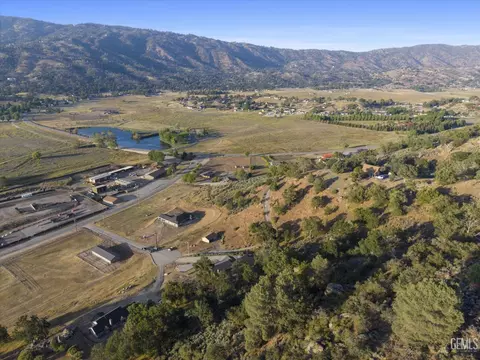 View/Area - 23300 Calico Ct, Tehachapi, CA 93561 photo 3 of 5