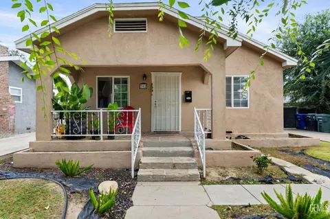 302 Eye St, Bakersfield, CA 93304