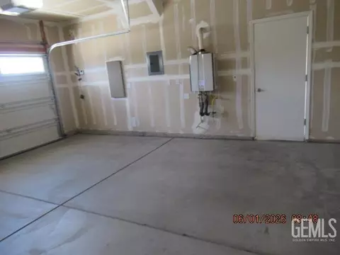 Other - 9029 Brook Shadow Way, Shafter, CA 93263 photo 6 of 9