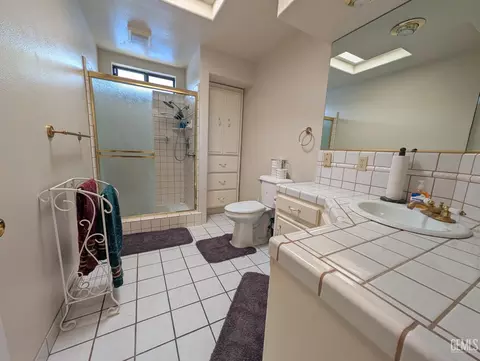 Bath - 296 N 8th St, Grover Beach, CA 93433 photo 1 of 1