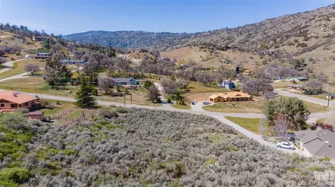 0 Cumberland Rd, Tehachapi, CA 93561 photo 2