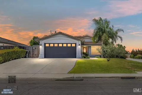 10327 Iroquois Ln, Bakersfield, CA 93312
