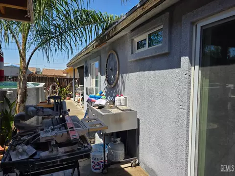 Other - 720 Pierce St, Taft, CA 93268 photo 4 of 6