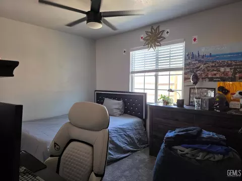 Bedroom - 720 Pierce St, Taft, CA 93268 photo 4 of 4