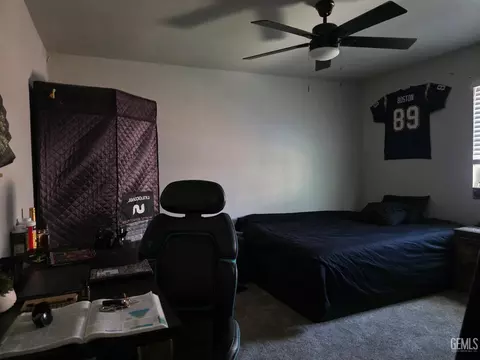 Bedroom - 720 Pierce St, Taft, CA 93268 photo 3 of 4