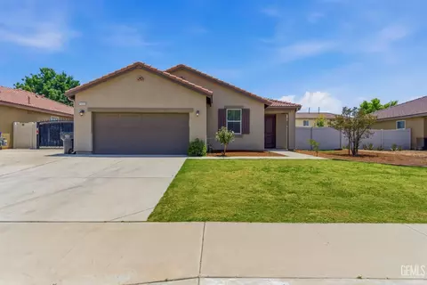 1325 Serinidad Way, Arvin, CA 93203