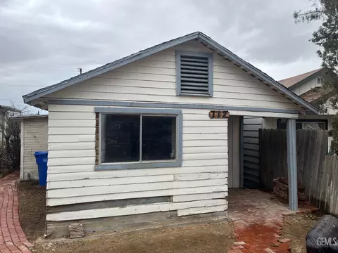 112 Lucard St, Taft, CA 93268