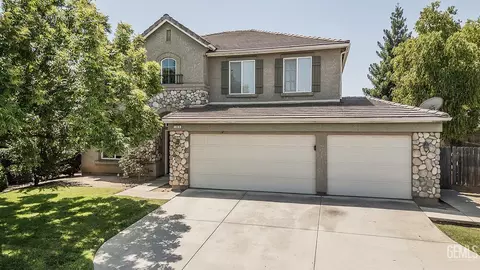 1948 Austin Ave, Clovis, CA 93611