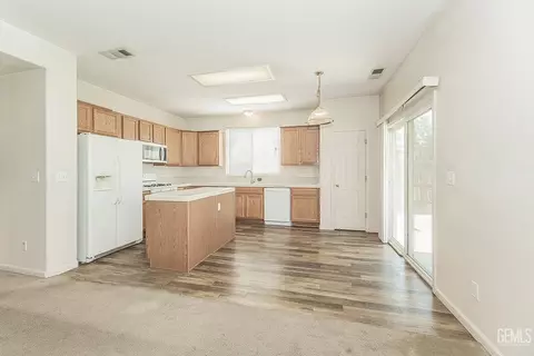 Kitchen - 1948 Austin Ave, Clovis, CA 93611 photo 1 of 3
