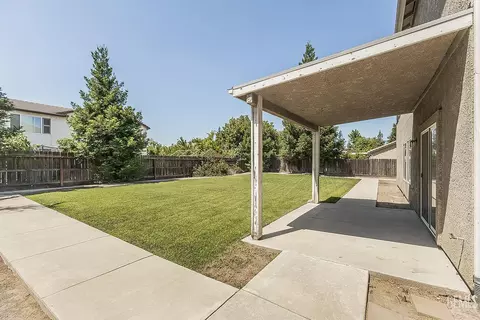 Exterior - 1948 Austin Ave, Clovis, CA 93611 photo 3 of 13