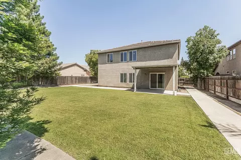 Exterior - 1948 Austin Ave, Clovis, CA 93611 photo 5 of 13