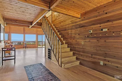 Entry Way - 26660 Cedar Creek Ct, Tehachapi, CA 93561 photo 2 of 5