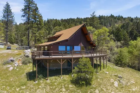 Exterior - 26660 Cedar Creek Ct, Tehachapi, CA 93561 photo 3 of 12