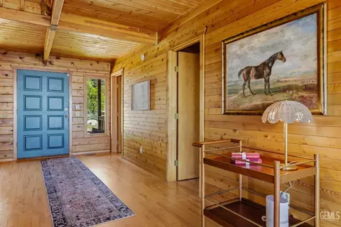 Entry Way - 26660 Cedar Creek Ct, Tehachapi, CA 93561 photo 3 of 5
