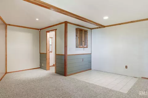 Living - 26660 Cedar Creek Ct, Tehachapi, CA 93561 photo 7 of 7
