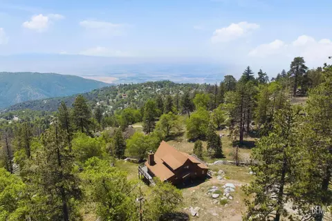 View/Area - 26660 Cedar Creek Ct, Tehachapi, CA 93561 photo 1 of 4