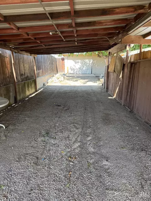 503 Van Buren, Taft, CA 93268 photo 8