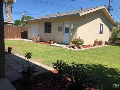 Exterior - 2324 9th St, Wasco, CA 93280 photo 3 of 6