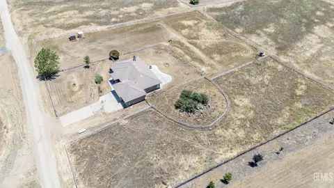 View/Area - 20900 Fallen Leaf Dr, Tehachapi, CA 93561 photo 9 of 19
