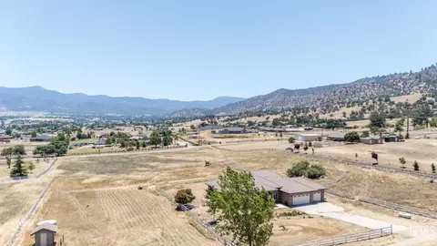 View/Area - 20900 Fallen Leaf Dr, Tehachapi, CA 93561 photo 14 of 19