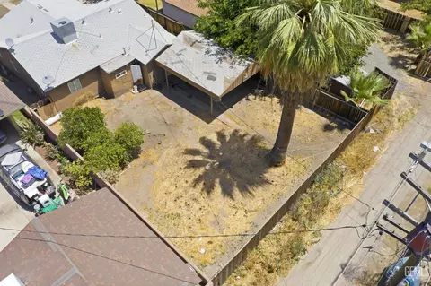 Exterior - 161 W 2 Nd, Buttonwillow, CA 93206 photo 6 of 6