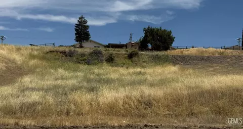 22208 Mariposa, Tehachapi, CA 93561 photo 2
