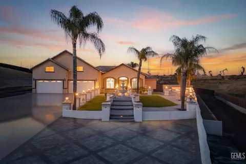 5059 N Hills Dr, Bakersfield, CA 93308
