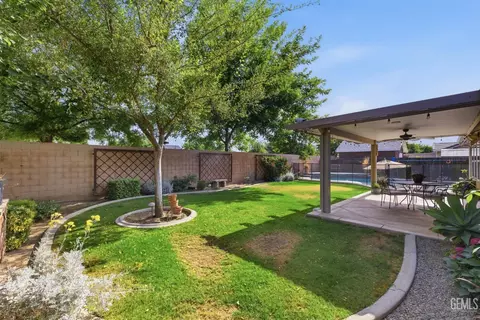 Exterior - 14908 Cotton Blossom Ave, Bakersfield, CA 93314 photo 7 of 9