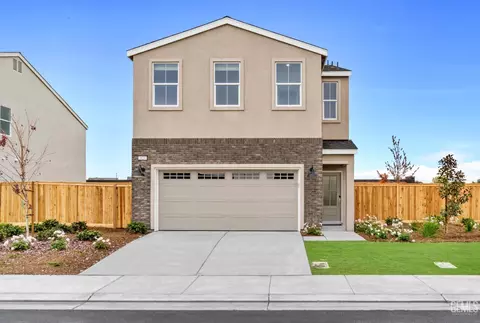 3830 Hickory Village Ln, Shafter, CA 93263