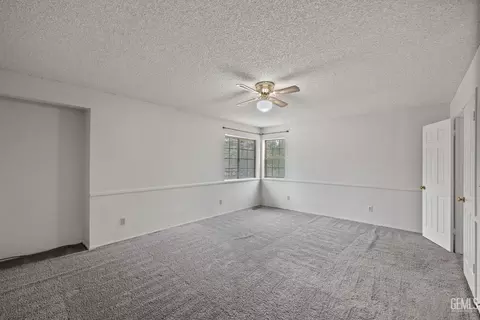Bedroom - 18520 Glenview Ct, Tehachapi, CA 93561 photo 8 of 9