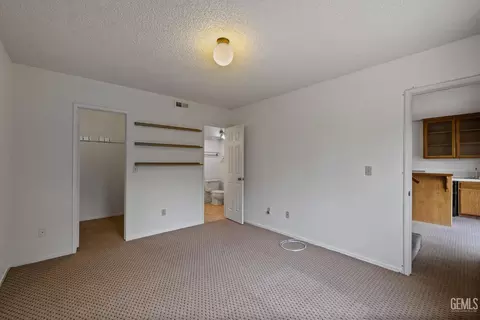 Bedroom - 18520 Glenview Ct, Tehachapi, CA 93561 photo 4 of 9