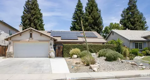 8608 Spanish Bay Dr, Bakersfield, CA 93312