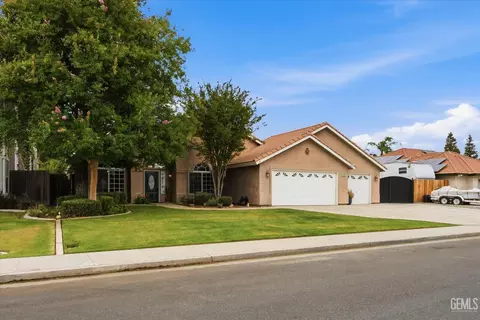 15602 Sammie Ave, Bakersfield, CA 93314