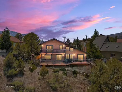 2100 St Bernard Dr, Pine Mountain Club, CA 93222