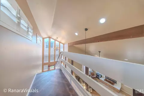 Entry Way - 5401 Midsummer Dr #B, Bakersfield, CA 93308 photo 1 of 2