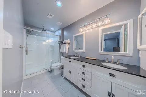 Bath - 5401 Midsummer Dr #B, Bakersfield, CA 93308 photo 1 of 3