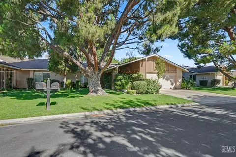 1700 Ashe Rd #28, Bakersfield, CA 93309