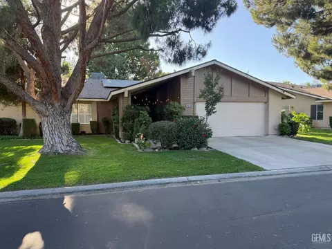 1700 Ashe Rd #28, Bakersfield, CA 93309