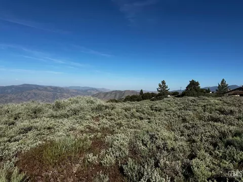 25840 Remington Ct, Tehachapi, CA 93561 photo 2