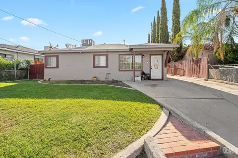 1323 El Serento Dr, Bakersfield, CA 93306