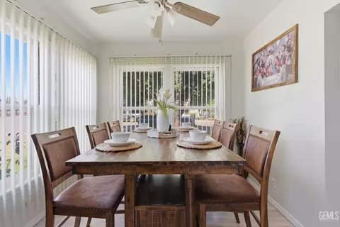 Dining - 341 Plumtree Dr, Arvin, CA 93203 photo 2 of 2